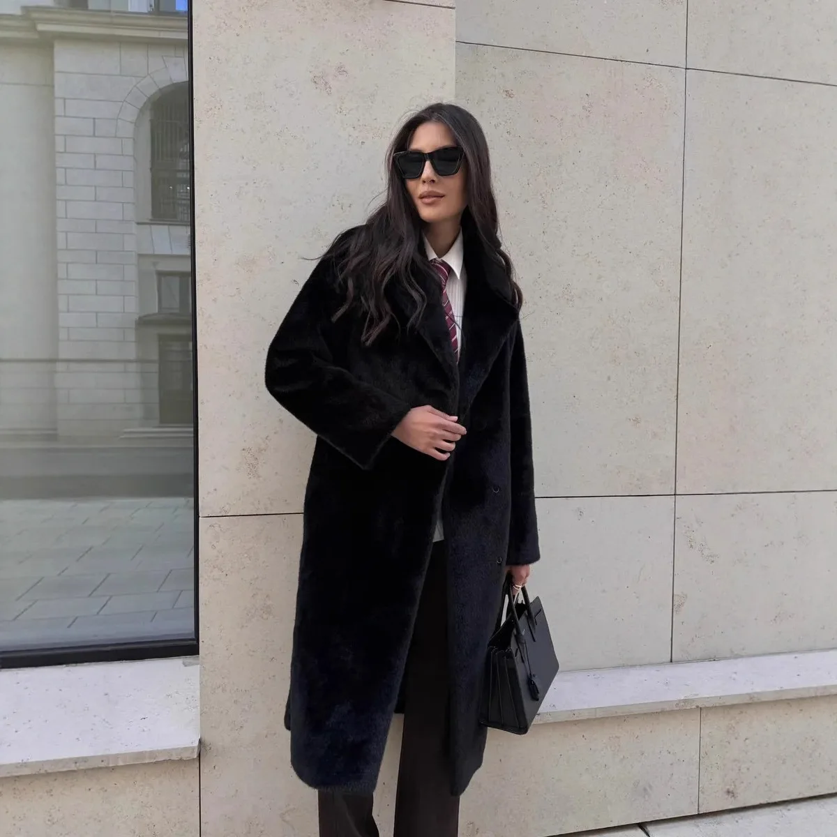 Kurtki Damskie Sztuczne Futro Długie Płaszcze Narzutki Sznurowane Kołnierzyk Wykładany Długi Rękaw Otwarty Splot Grube Luźne Jesień Zima 2025