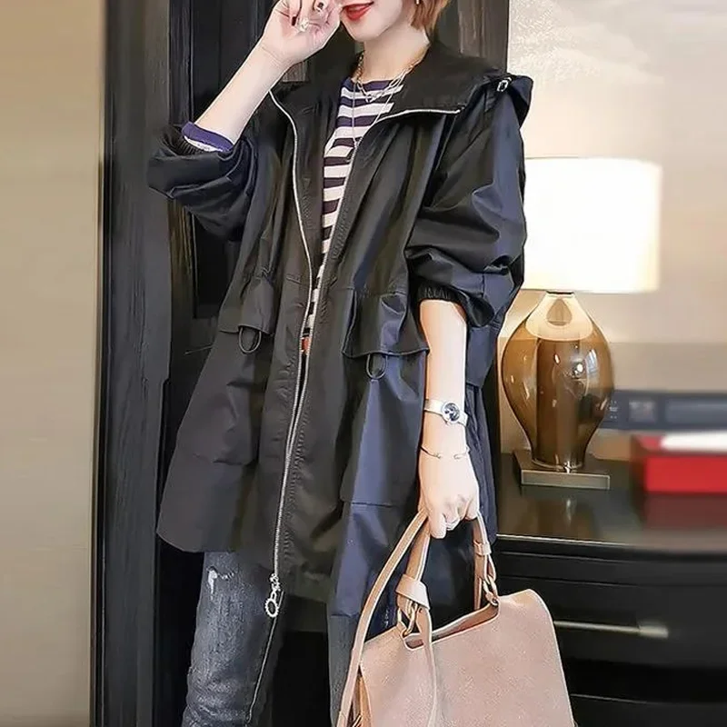 

2025 New Spring and Autumn Fashion Trend Simple Commuting Loose Relaxed Solid Versatile Women's Hooded Windbreaker Coat