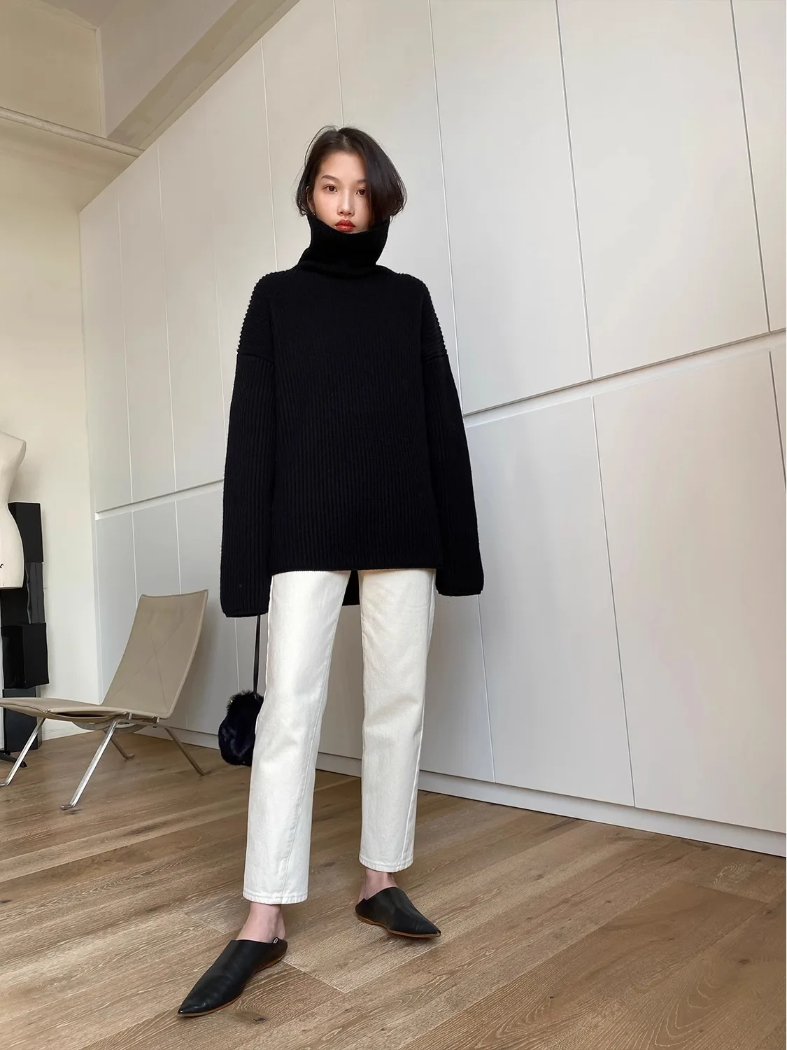 2024 autumn and winter new thick turtleneck 100% cashmere sweater for women loose and lazy silhouette mid-long slit knit sweater