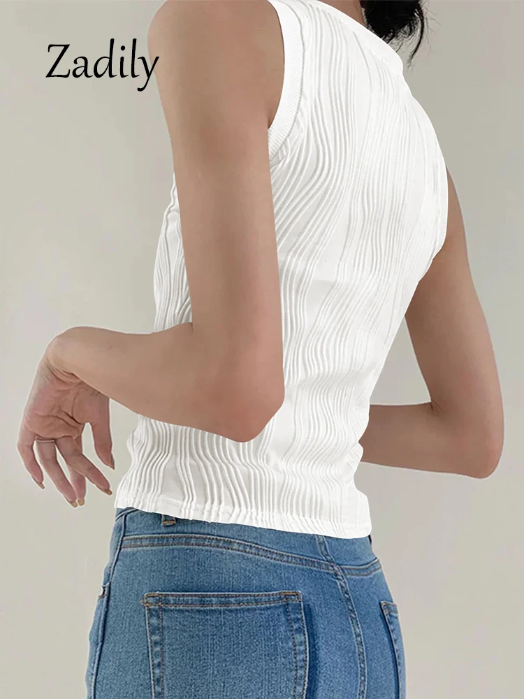 2025 Canotta estiva senza maniche in maglia a costine Top corto casual T-shirt da donna sexy slim fit stile High Street moda coreana