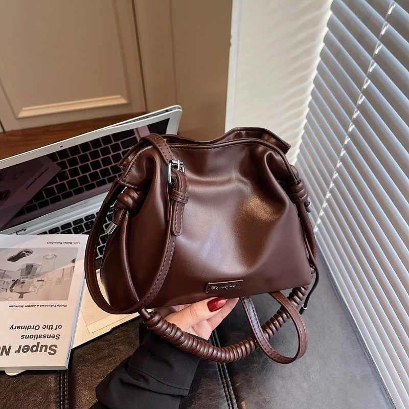 

Korean-style Fashionable Bucket Bags High End Retro Crossbody Bag New Trendy Drawstring Bag Versatile Casual Women's Cloud Bags