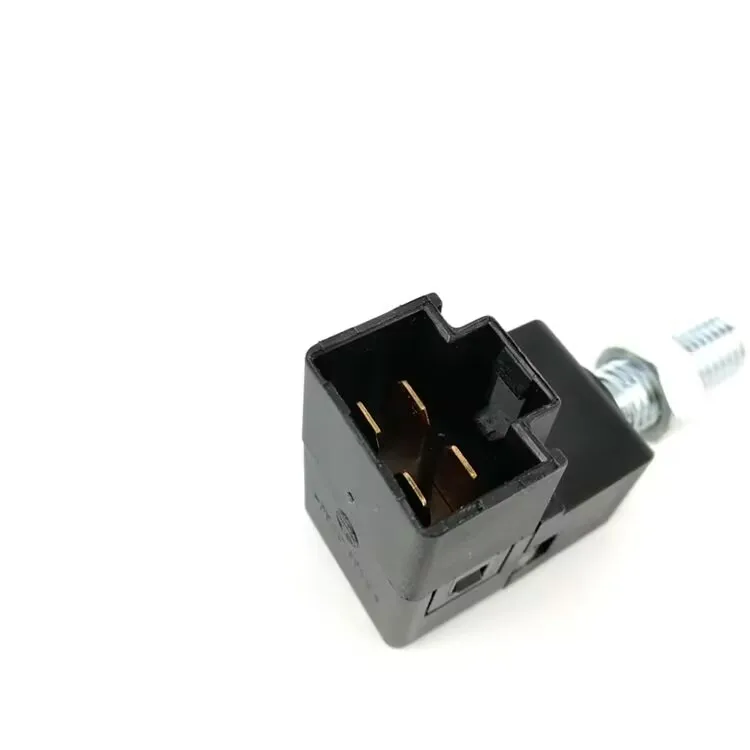 

Оригинальный выключатель стоп-сигнала для CHANGAN CS35 CS75 Oshan CX70