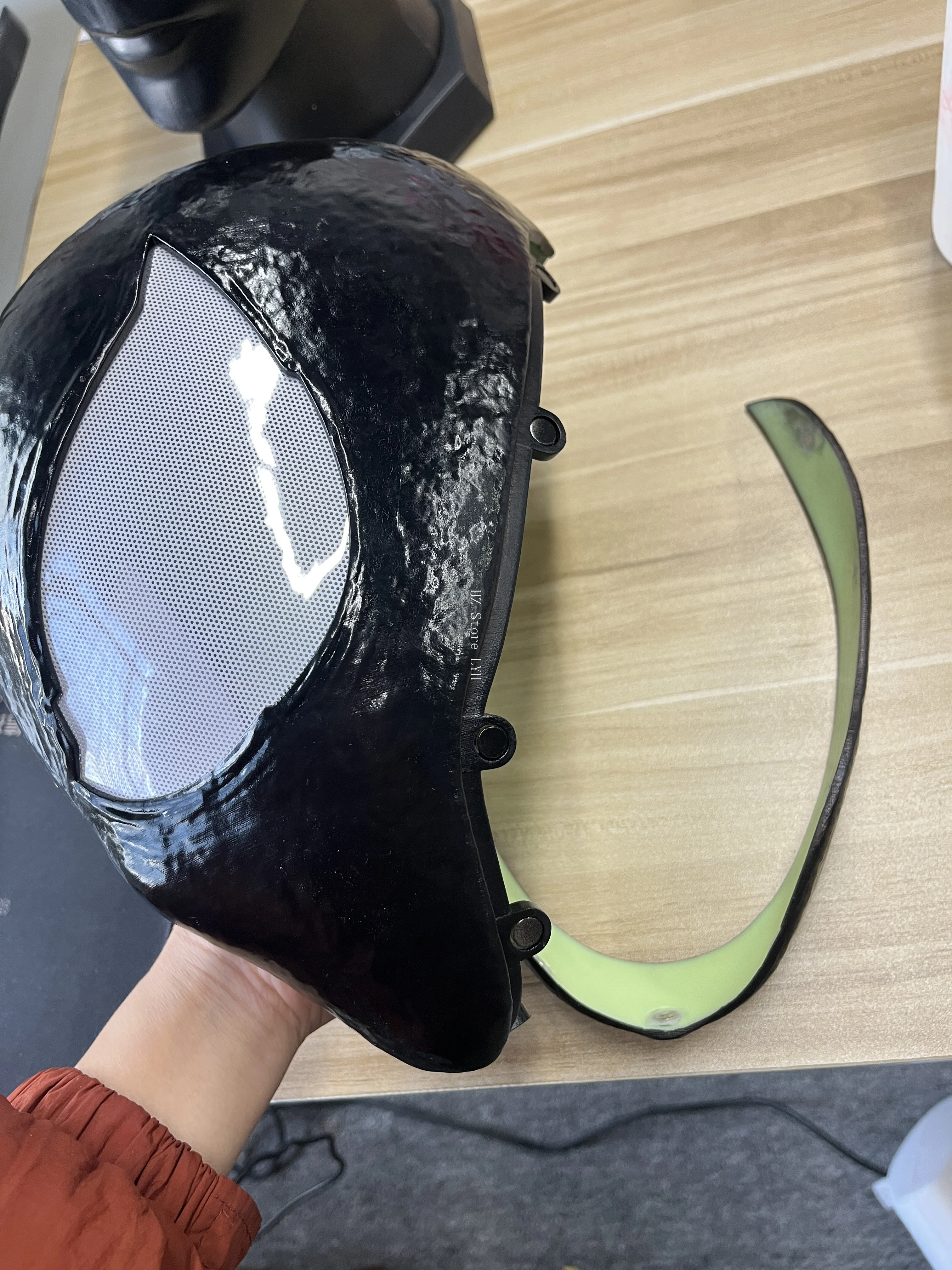 ブラック スパイダーマン 2 ヴェノム マスク 取り外し不可能な目