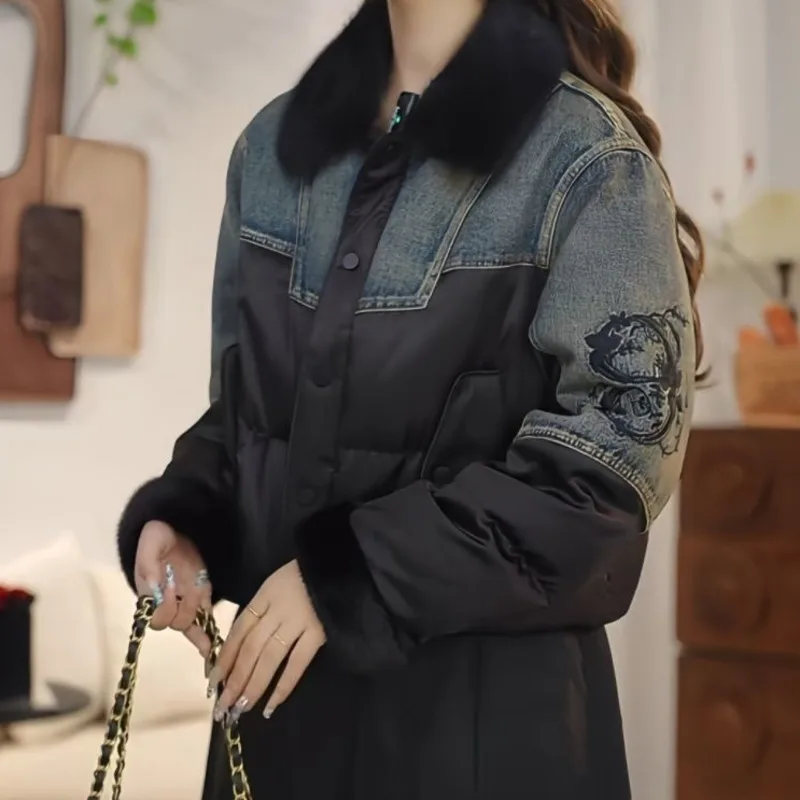 ANJY automne hiver nouvelles femmes Chic Denim broderie Patchwork conception col de fourrure doudoune à la mode élégant ajustement rembourré manteau A15720