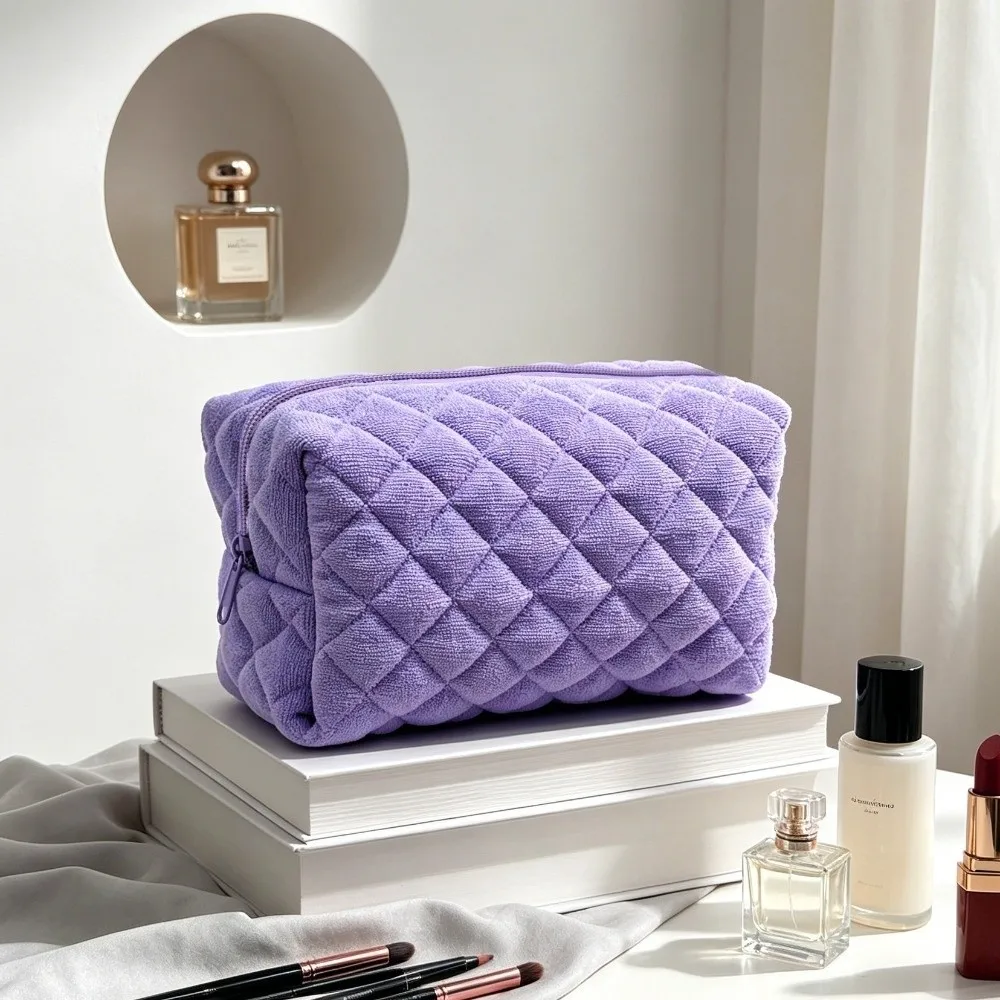 Portable Large Capacity Makeup Bag Quilted Multifunctional Skincare Storage Bag Soft Fluffy Lightweight Cosmetic Pouch Women
