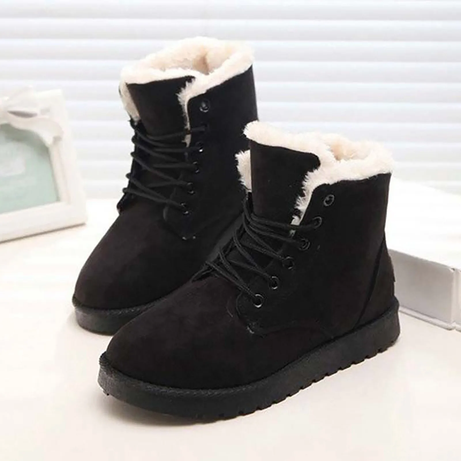 Women Winter Boots New Warm Thicken Snow Boots Lace Up Ankle Boots Non Slip Plush Fur Shoes Keep Warm Ankle Botas Plus Size