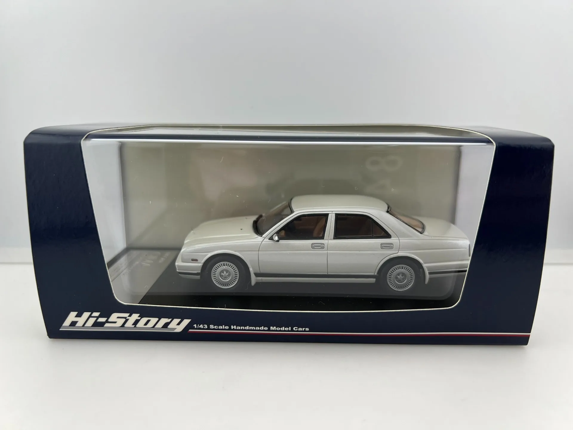 

"Broken Window" Diecast Hi-story 1/43 Scale 1991 CIMA Resin Car Model Collectible Toy Gift Souvenir Display Ornament