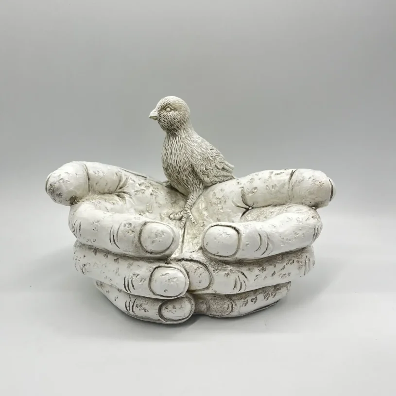 1pc Decorative Stone Effect Hand Shaped Bird Bath Feeder Garden Decorations Outdoor Gifts Hand Held Bird Feeder Ornament