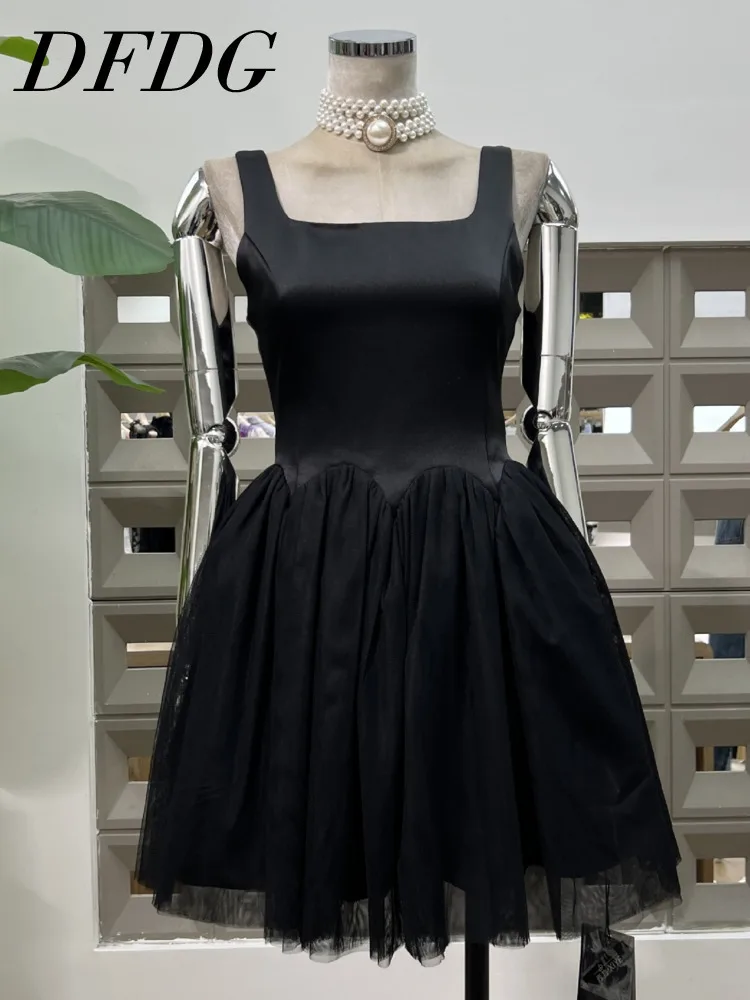 

DFDG женское платье-майка без рукавов весна-лето 2025 с квадратным вырезом и контрастной сеткой, пышное платье с пузырьковым подолом и рюшами на талии