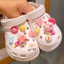 Accesorios de dijes de zapatos con pequeño agujero de cerdo, hebilla de zapato, zapatos de pato amarillo encantador, decoraciones de zapatos DIY de flores