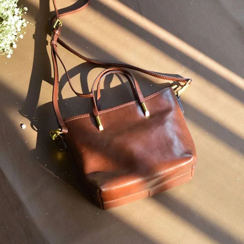 

AETOO Light luxury retro women bag plant tanned head layer cowhide bucket bag Tote Tote small handbag Simple leather trend cross