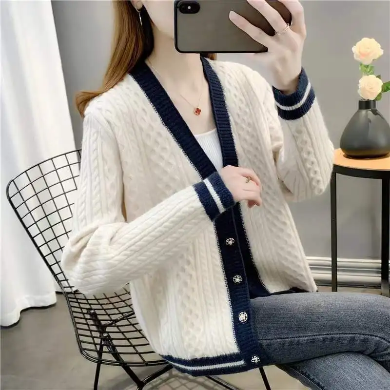 Autumn and Winter Women\'s Cardigan V-neck Long Sleeve Solid Button Embroidered Flares Office Lady Fashion Casual Sweaters Coat