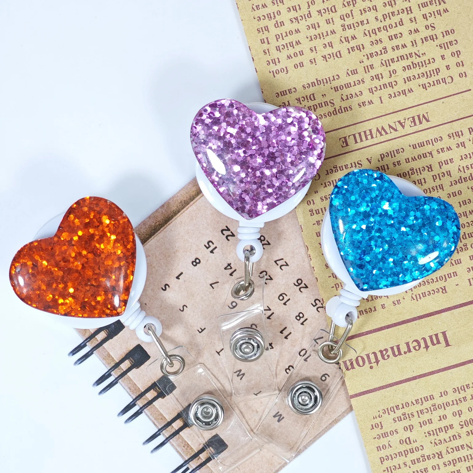 

1Pcs Shiny Bling Heart Retractable Badge Reel Alligator Clip Nurse Doctor ID Name Tag Holder Keychain