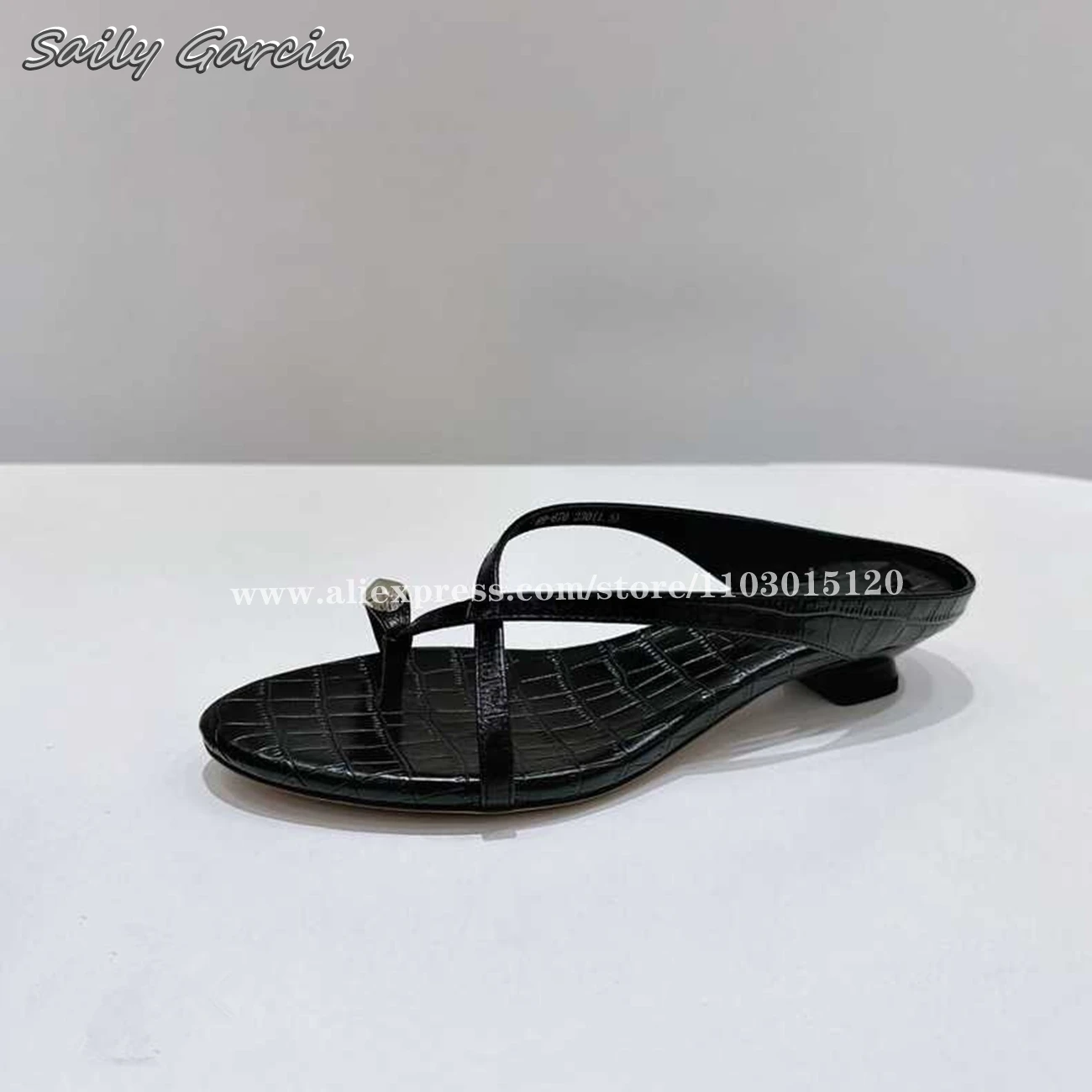 Genuine Leather Stone Pattern Metal Cross Straps Flip Flops 2024 Summer NEW All-Macth Slip On Shoes Open Toe Outdoor Slippers