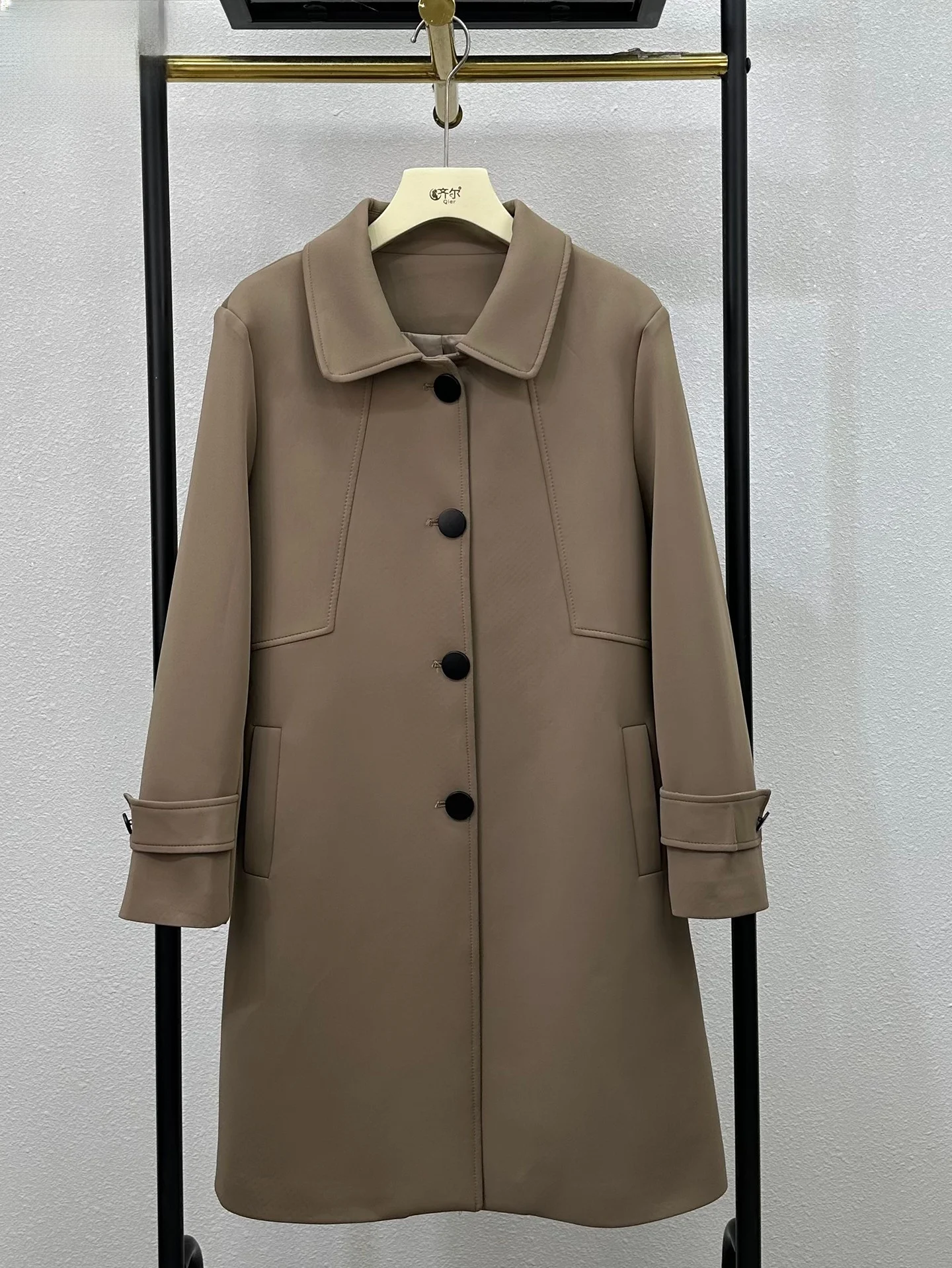 

Sli Middle-Aged Mother Coat Ele Lady Windbreaker Spring Autumn New 2025 Faion Loose Fit Button up Thiened Ladies ...