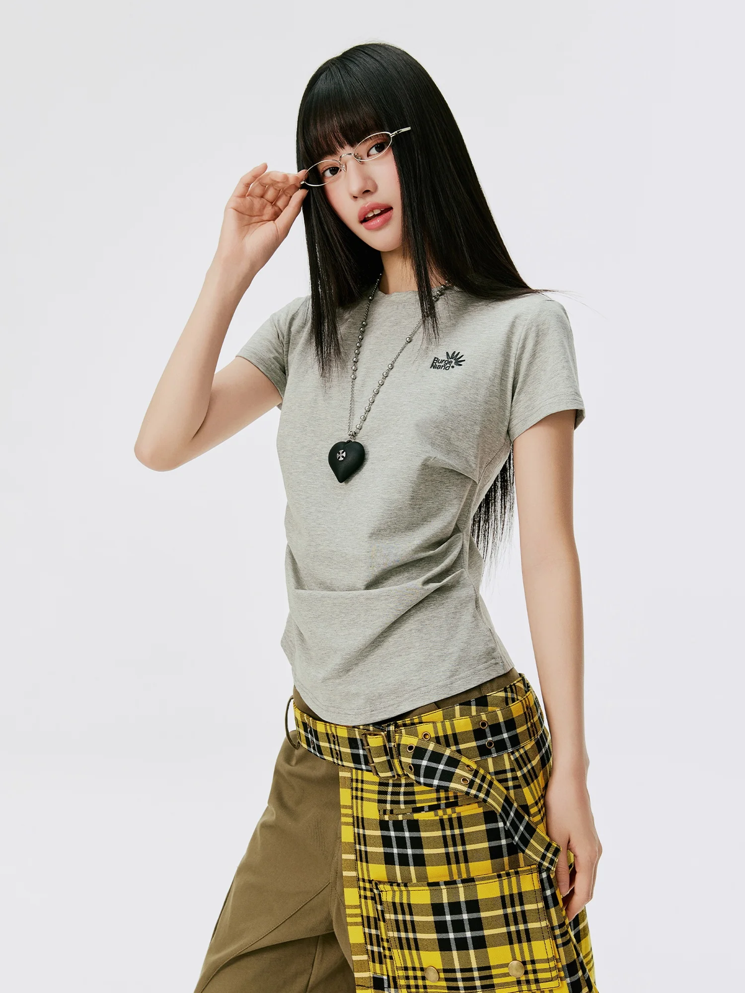 

Burgenland Modal ort Sve T-irt Women's Summer Simple Match All-Match ort Top Korean Sle Stand Fit Printed Tee