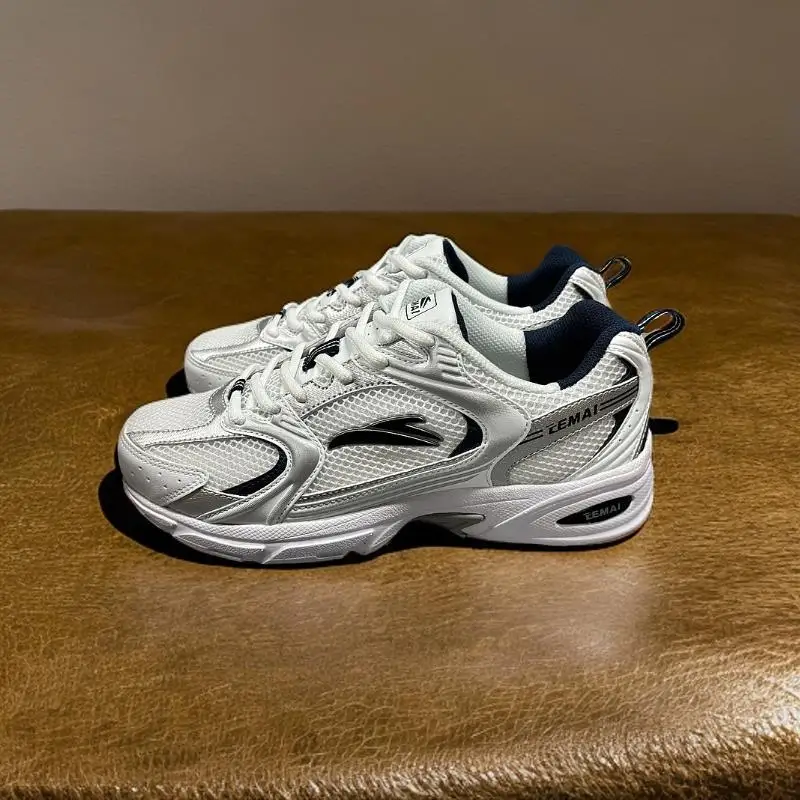 

Pant BootsUrban - style casual sports shoes, street fashion, city explorer