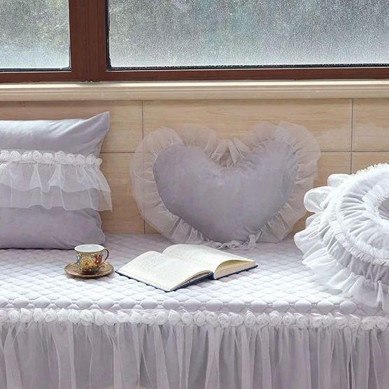 Lace-Trimmed Heart/Pumpkin/Candy Pattern Pillow Sofa & Bay Window Cushion Backrest