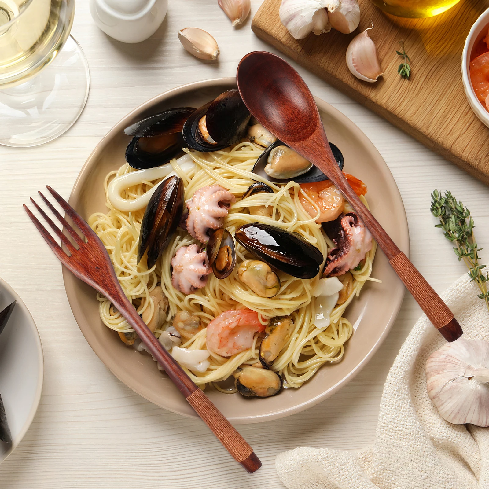 

Набор деревянных ложек и вилок, легкая портативная посуда для домашнего ежедневного использования, хорошее качество изготовления, удобный для переноски, практичный магазин