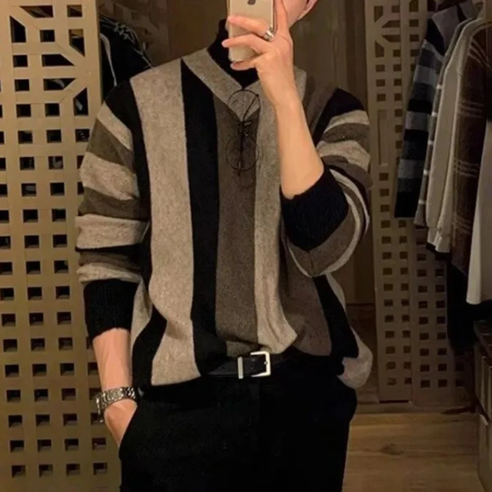 Korean Fashion Lazy Style Striped V-Neck Light Luxury Style Knitted Sweater Men'S Loose Casual Contrast Color Pullover Sweater