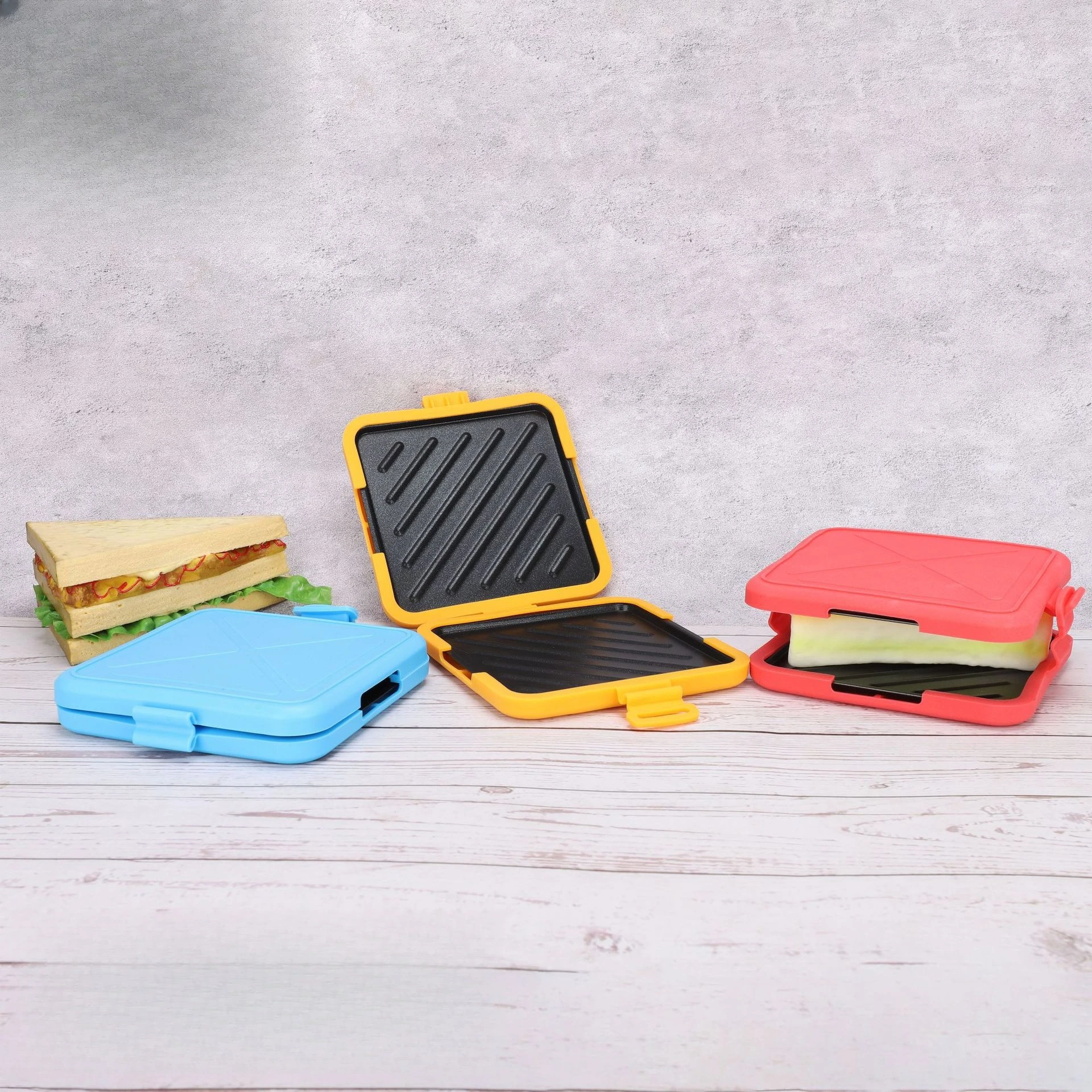 Silicone baking pan for microwave oven - square double-sided silicone baking pan for waffle sandwiches, baking tool