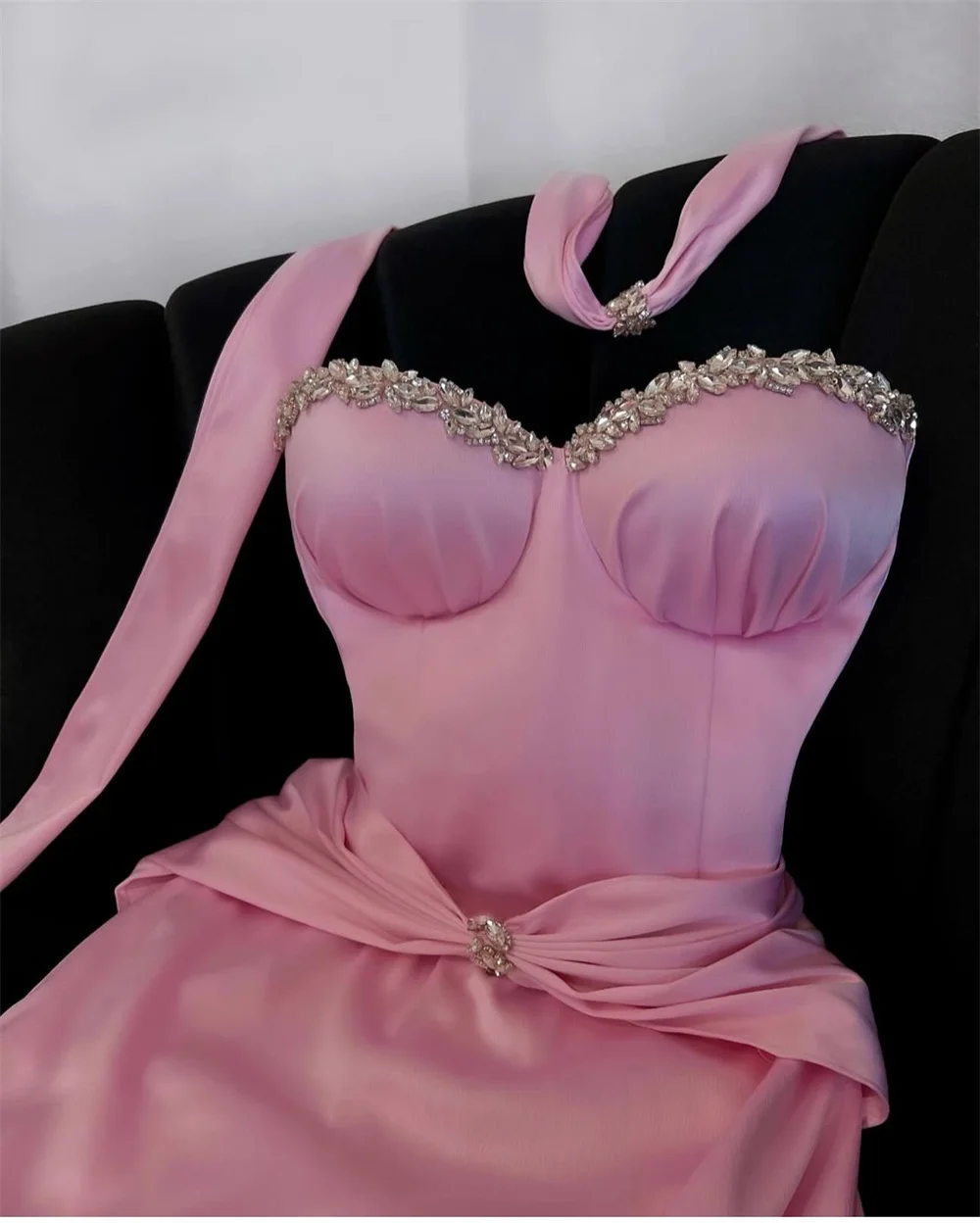 콘테사 맞춤형 프롬 드레스 정장 가운 웨딩 게스트 드레스 스트랩리스 스윗하트 새틴 쉬스 크리스탈 스카프 플로어 길이 우아한