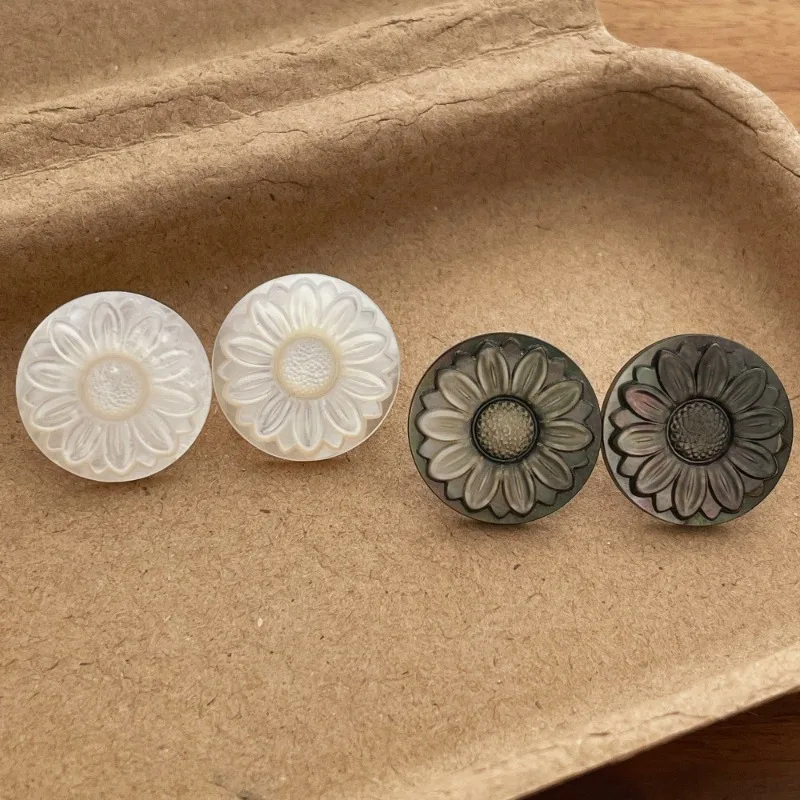 

Minar Vintage Black White AB Color Natural Shell Round Sunflower Dangle Earrings for Women Statement Beach Every Day Jewelry