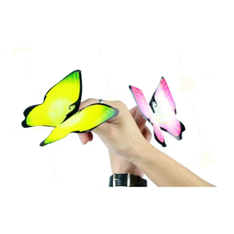 Magic Appearing Butterflies Magic Tricks Butterfly From Empty Silk Freedom Close Up Stage Magic Props Professional Gimmick Magie