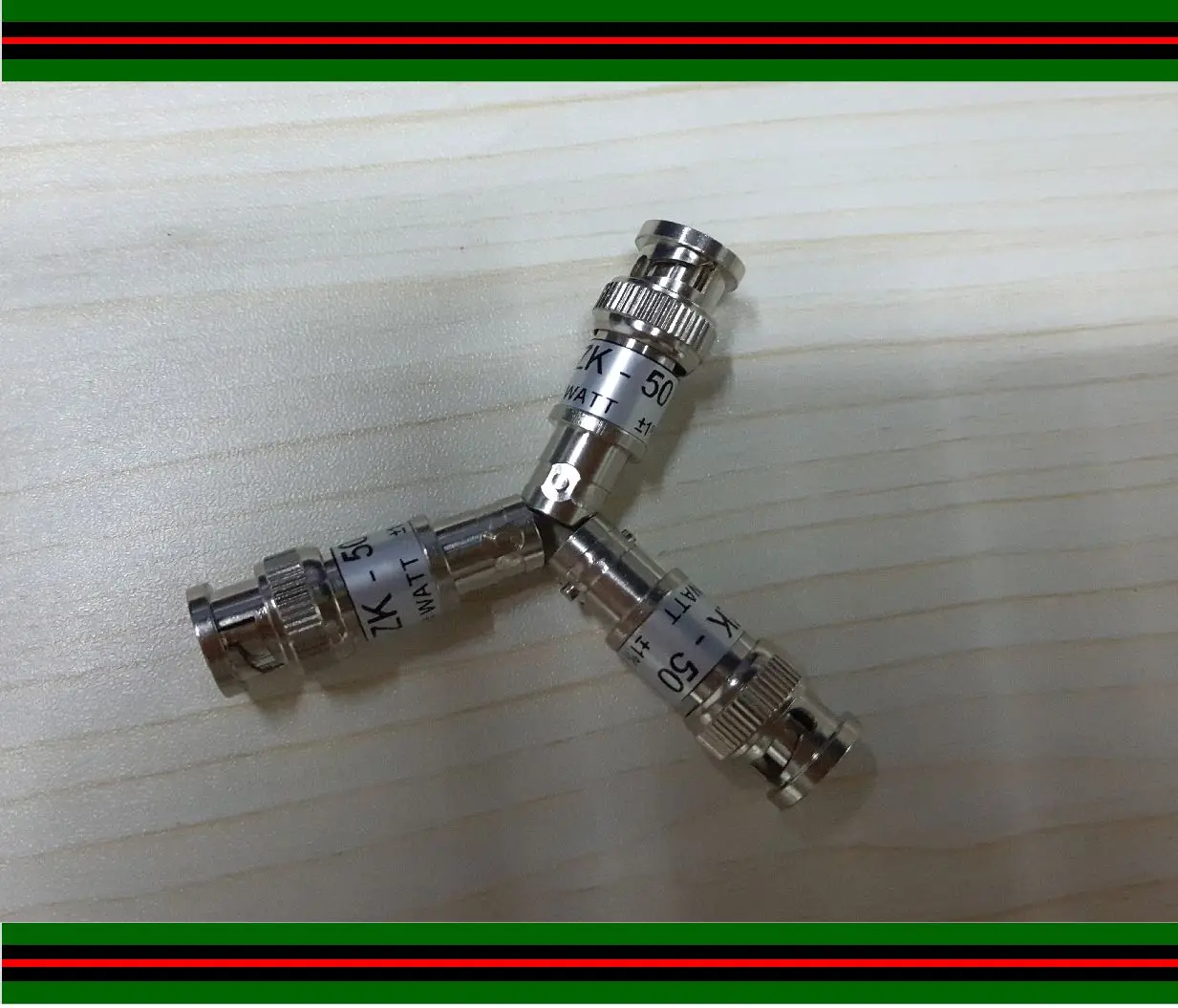 Matching the 50 Ohm Impedance Matching Device BNC of the Tektronix Oscilloscope with a Bus-to-Buses Continuous Load