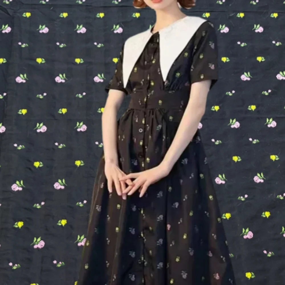 

Yarn Dyed Brocade Jacquard Fabric Small Flowers Spring Autumn Dress Windbreaker Clothing Brand Fashion Design Wholesale Cloth