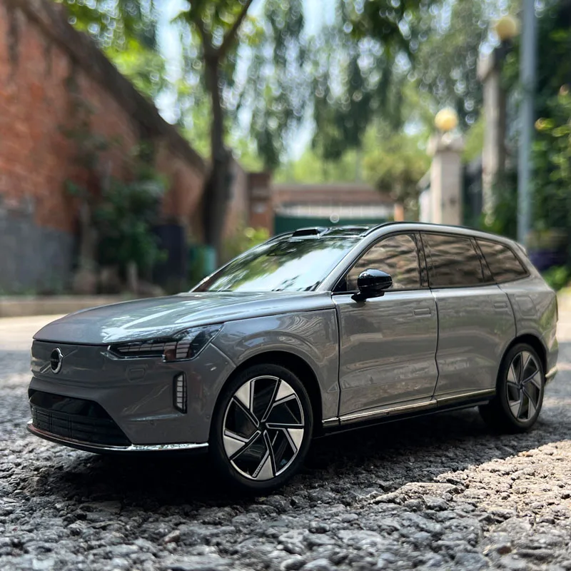 

1:18 Original Model,Volvo EX90 SUV,Alloy Car Model for Display,Gift and Collections
