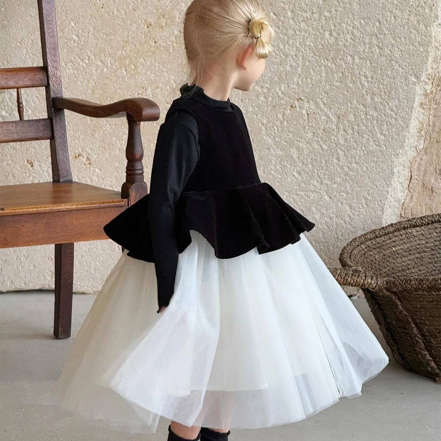 

Черный бархатный лоскутный сетчатый джемпер, корейский весенне-осенний 2024, новый очаровательный цвет контрастного цвета, милый джемпер принцессы, юбка