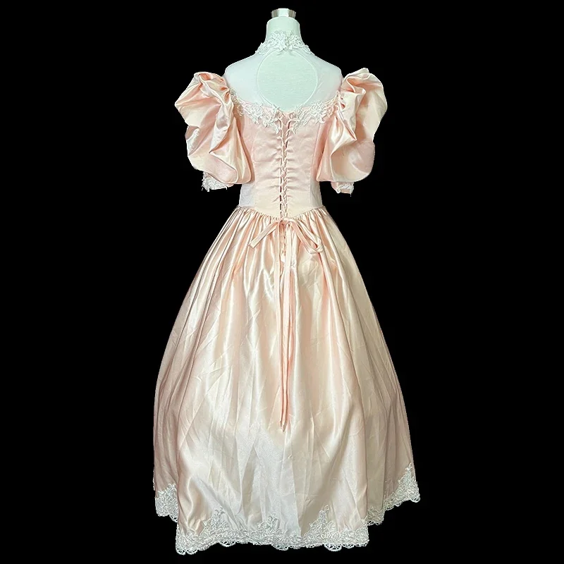 AnXin SH vintage rosa raso rosa principessa fatta a mano collo alto perline perla manica a sbuffo volant Abito da sposa antico personalizzato