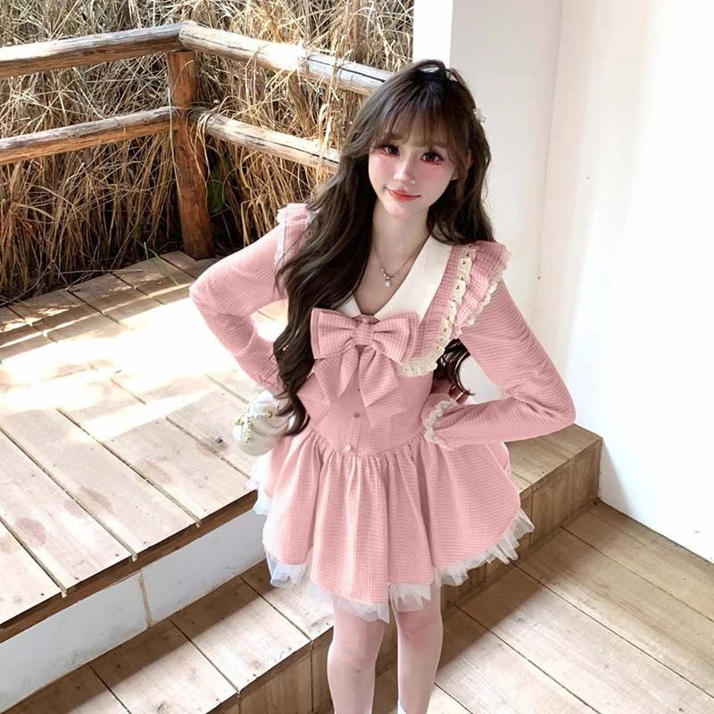 فرنسا الحلو فستان بكم طويل الوردي بلون مقوس دانتيل عالية الخصر المرقعة القوس الخامس الرقبة سليم Y2k المرأة عادية خريف 2025 #4