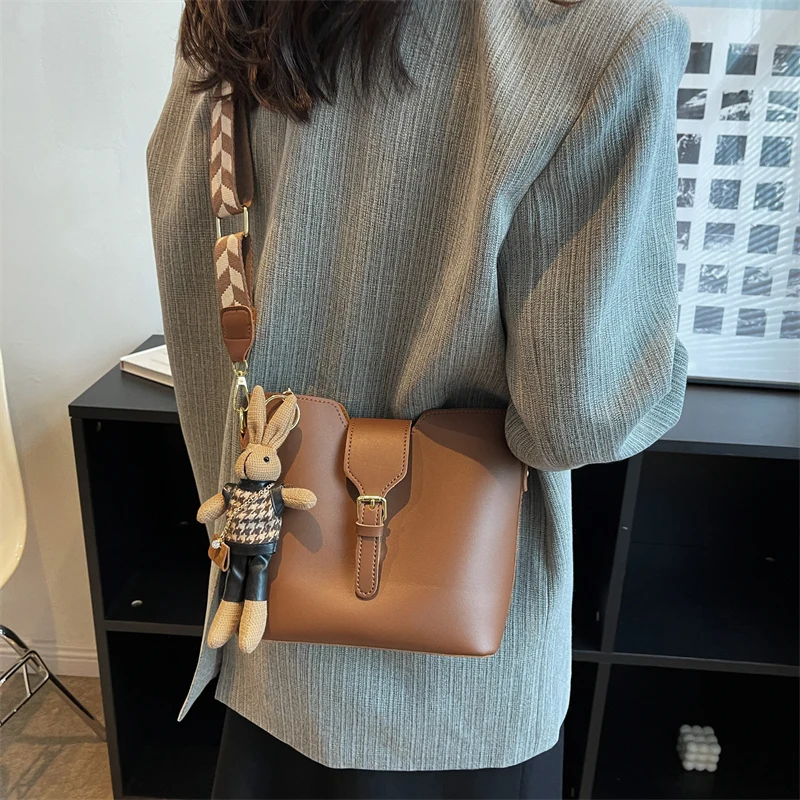 

2024 Women's Bag Fashion Trend Women's Backpack Single Shoulder Crossbody Bag Fashion Casual Small Body Bag Free Hanging Items