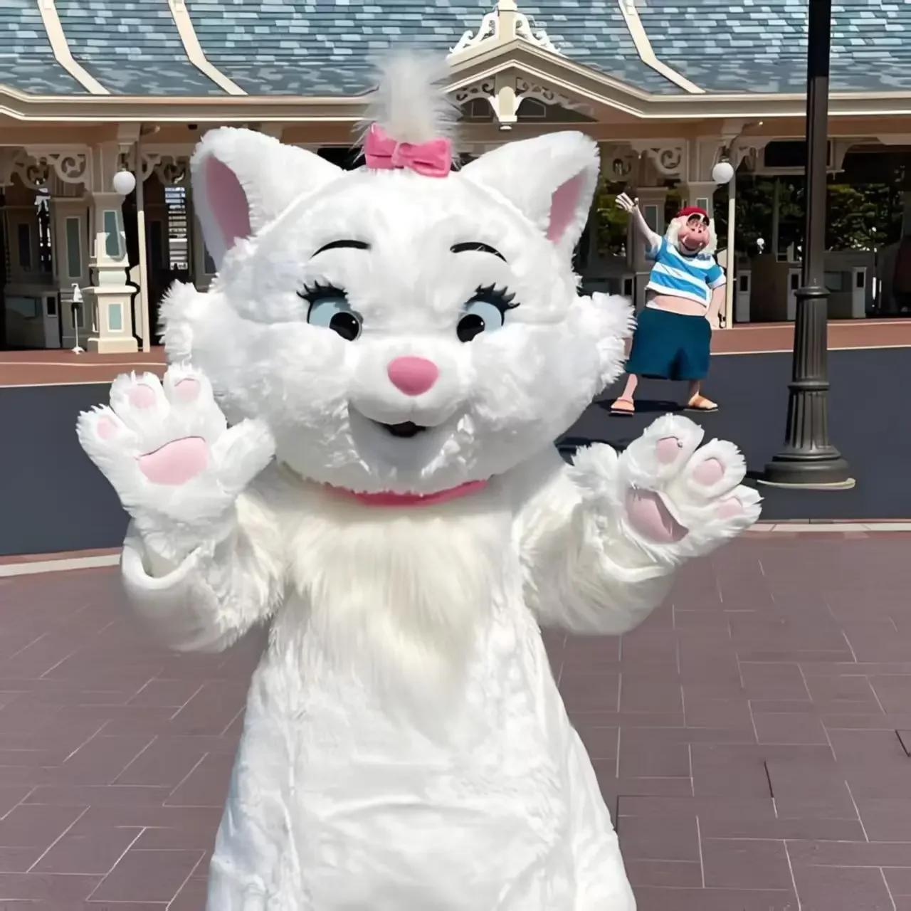 

Disney White Cat Cartoon Mascot Costumes High Quality EVA Material Helmet Simulation Fur Plush Halloween Party Event Christmas