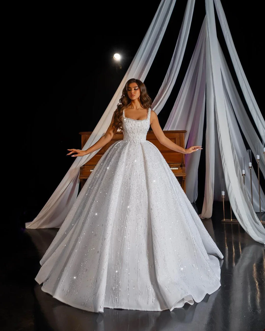 

Flavinke Customized A-Line Wedding Dresses Women Square Collar Bridal Gown Sweep Train Spaghetti Strap Dresses vestidos de novia