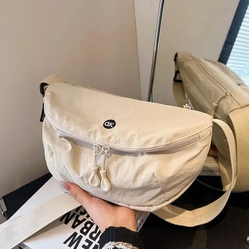 bolsa-transversal-ultra-leve-em-tecido-ox-impermeavel-sex-bolsa-de-nylon-pratica-para-uso-diario