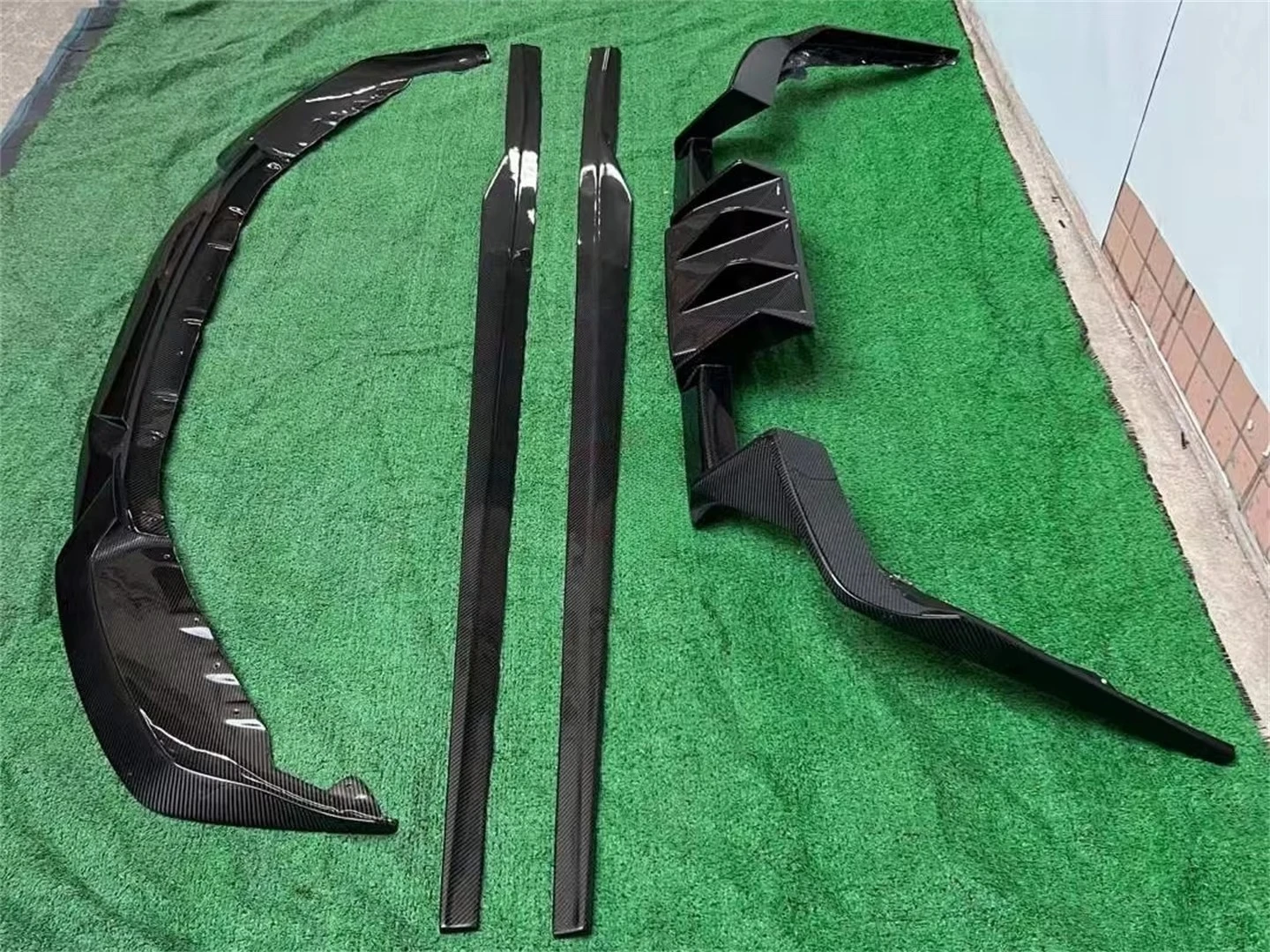 High Quality Body Kit R44 Style Carbon Fiber Front Bumper Lip Side Skirt Rear Diffuser for M2 G87