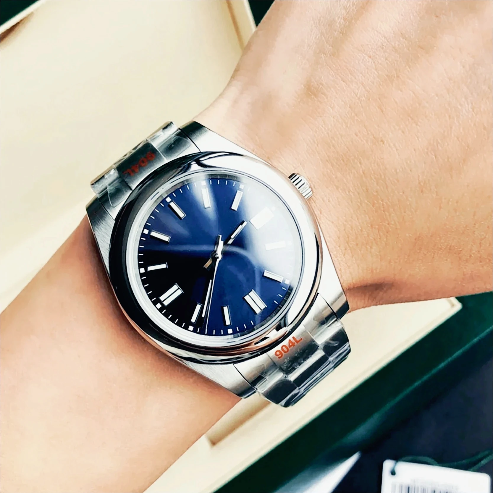 

Classic Fashion Automatic Watches For Men Women 904L Steel Anti Corrosion Scratch Resistant Bright Luminous Dial Casual Outfit