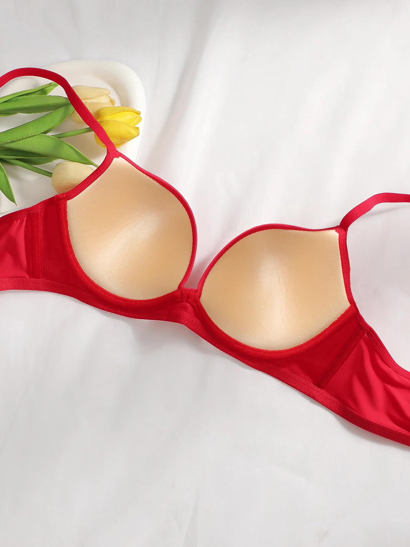 Dámská sexy vyšívaná krajková spodní souprava s ocelovými obroučkami, nastavitelnými ramenními popruhy, pohodlnou podprsenkou J2527 - náhled 4