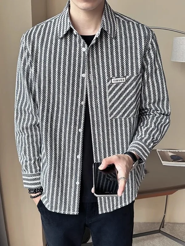 

Мужская повседневная полосатая куртка-жакет на осень 2025 года, модная, молодежная, с длинными рукавами, приталенная, на пуговицах, не требующая глажки