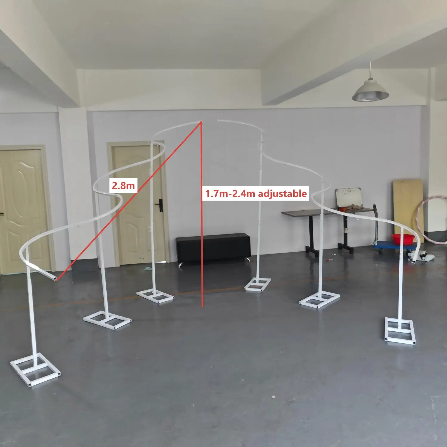 2 Stück Luxuriöser Wellenförmiger Höhenverstellbarer Rahmen-Bogen-Hintergrund für Outdoor-Partys, Events, Hochzeiten, Anpassbare Requisiten – Detail 2