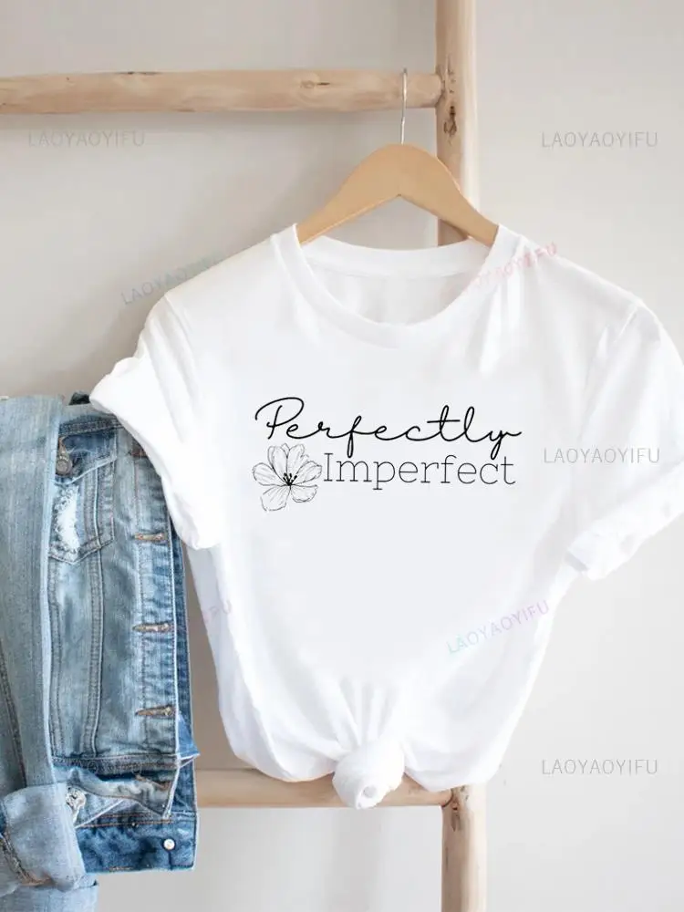 Maglietta con stampa di lettere di fiori maglietta a maniche corte in stile di tendenza carina abbigliamento Casual da donna maglietta con stampa grafica da donna