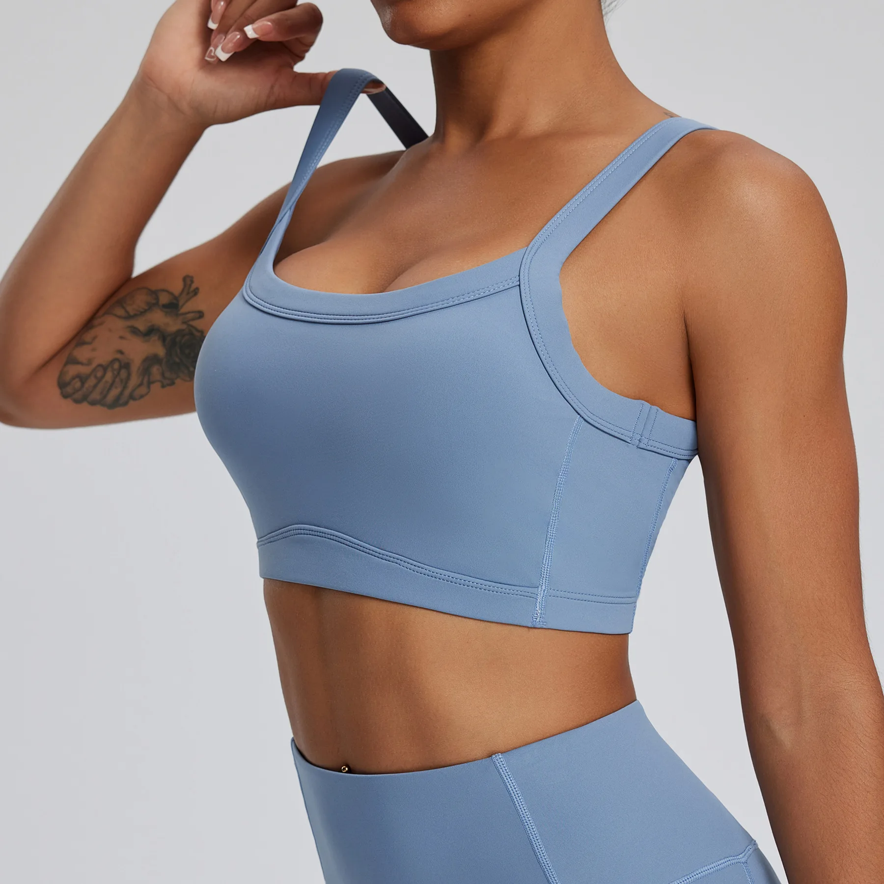 Damski top na ramiączkach Gym Yoga Bra Wyściełany biustonosz sportowy Wyjmowany trening Push Up Crop Top Bieganie Fitness Biustonosz Sportowa odzież