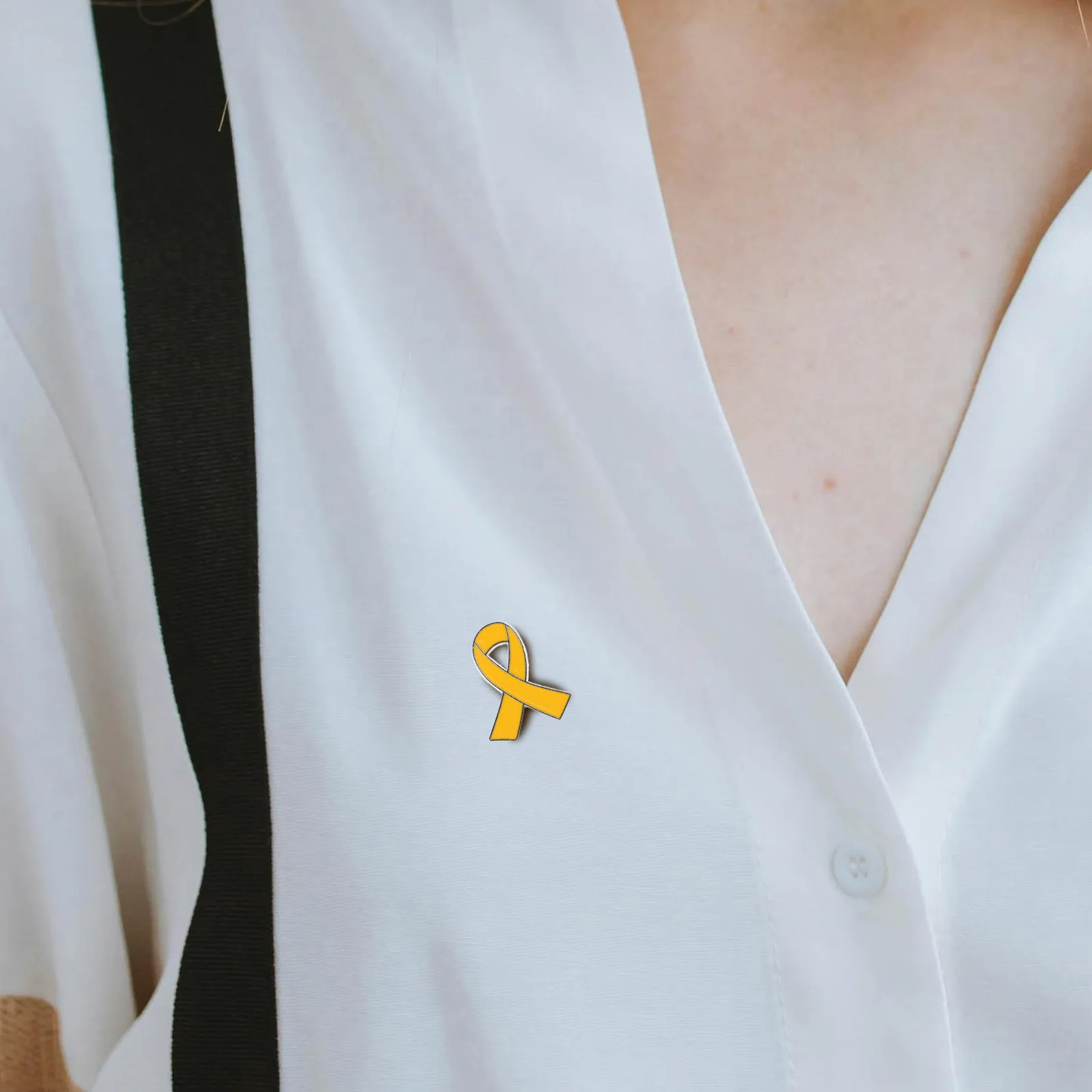 

20 Pcs Promotional Species Oil-dripping Ribbon Brooch Nurse Alloy Awareness Lapel