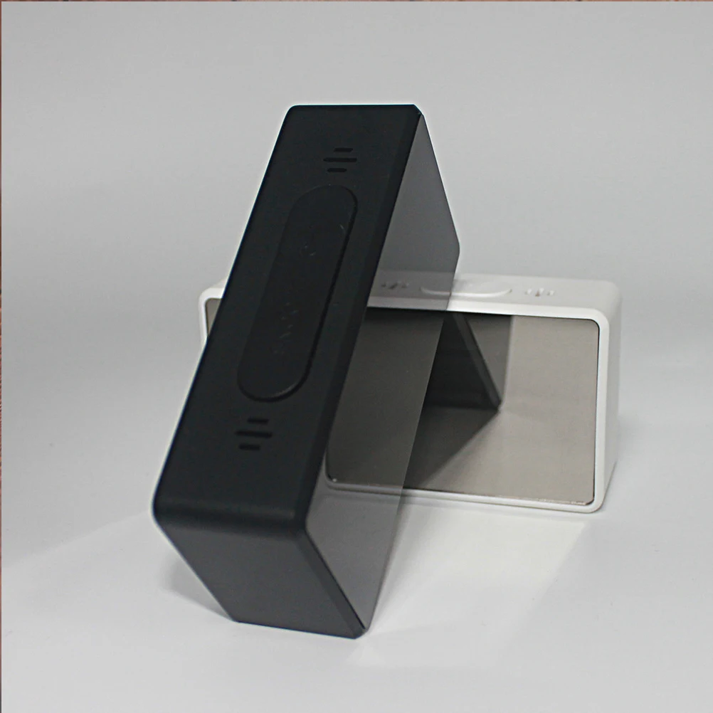 

LED Simple Electronic Alarm Clock Black Mirror Surface Digital Clock Temperature Display Snooze Function Memory
