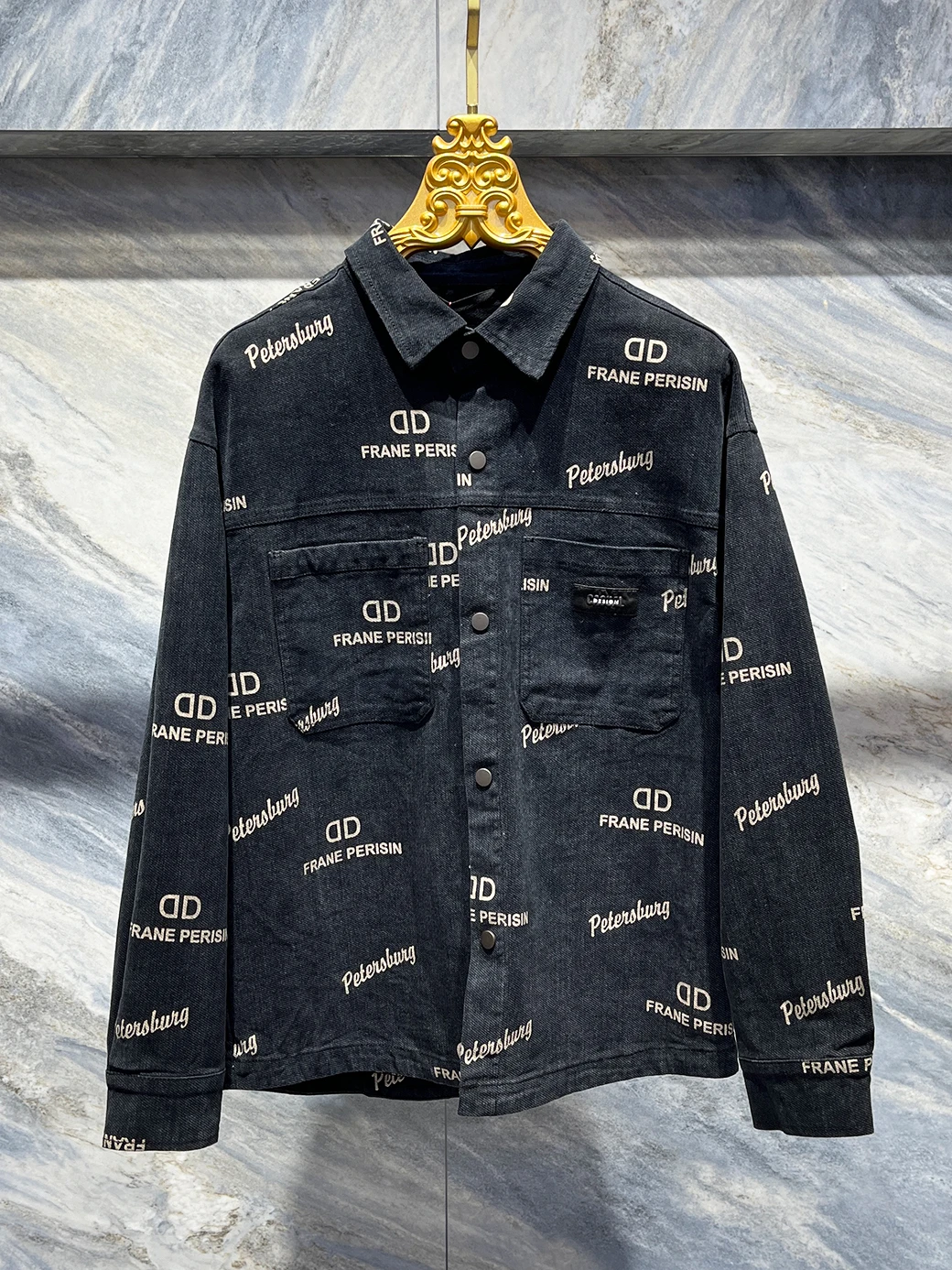 

Мужская повседневная джинсовая куртка с буквенным принтом и воротником-стойкой, модная универсальная верхняя одежда для молодежи, осень 2025, Китай