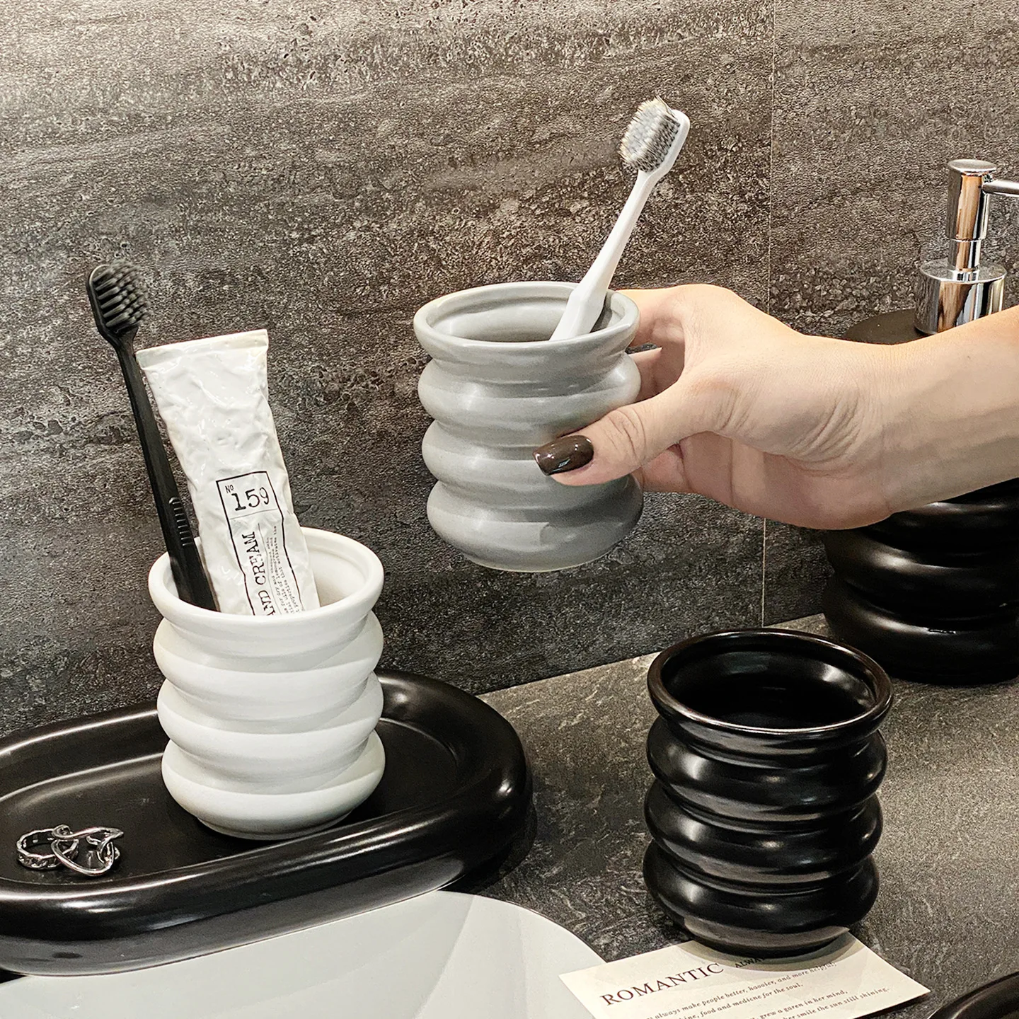 

Creativity Circle Gargle Cup Ceramics Toothbrush Holder Minimalist Couple's Cup Home Bathroom Supplies Bathroom Accessories Gift