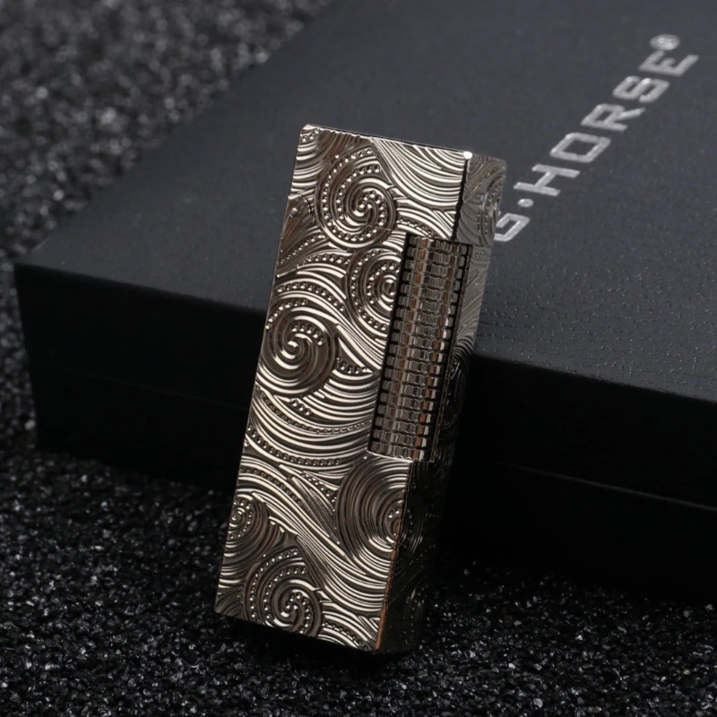 2024 New Luxury Brass Lighter With Side Sliding Gold Carving European Classical Grinding Wheel Ignition Lighter